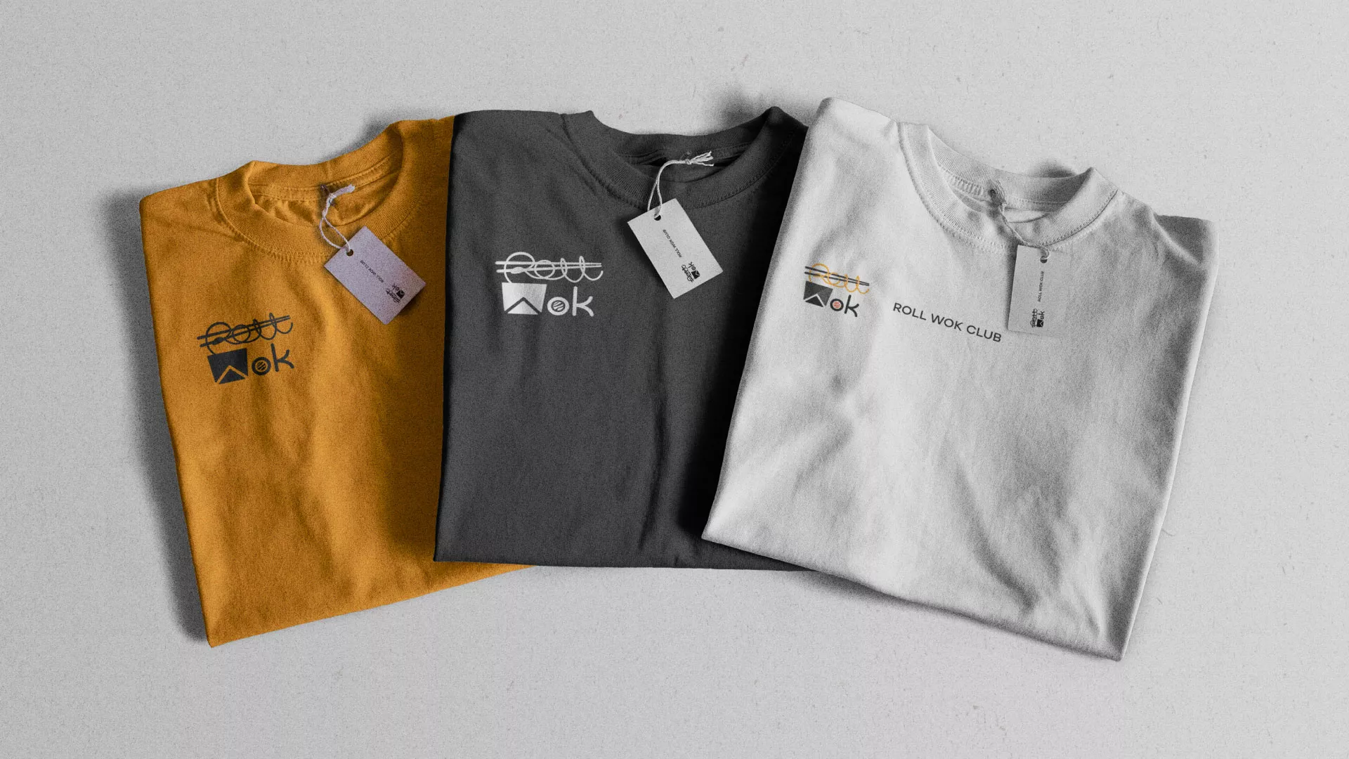 Разработка логотипа суши-бара «Roll Wok Club» в Нижней Туре