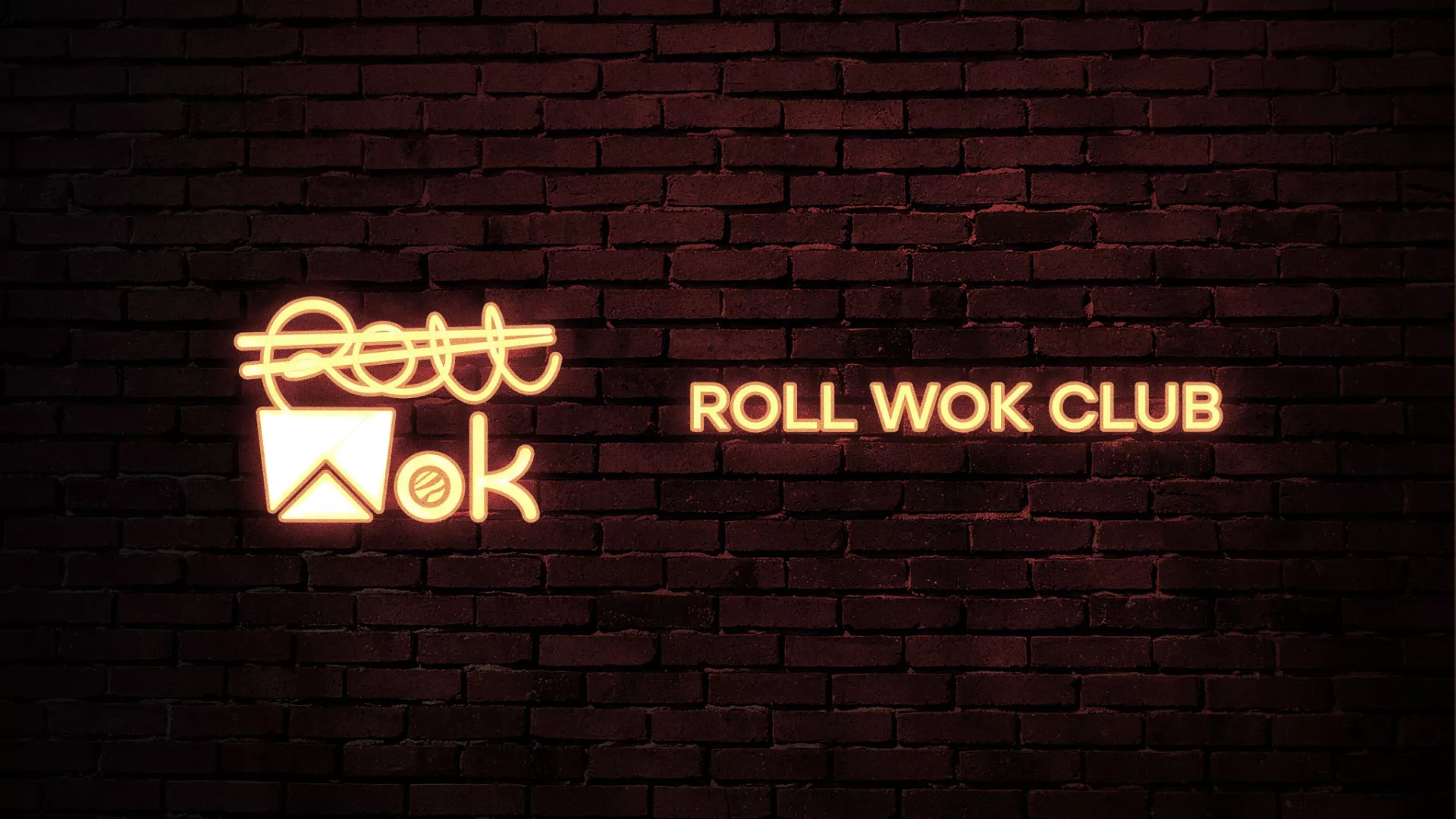 Разработка логотипа суши-бара «Roll Wok Club» в Нижней Туре