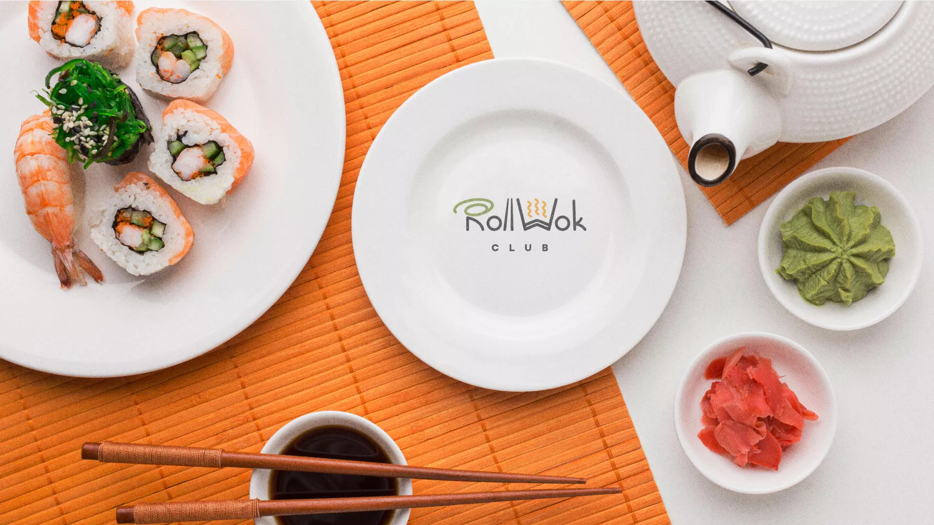 Разработка логотипа и фирменного стиля суши-бара «Roll Wok Club» в Нижней Туре
